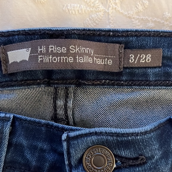Levi’s high rise skinny - Picture 3 of 4